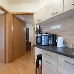 Apartment Lucsony