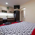 Lucsony Apartment *